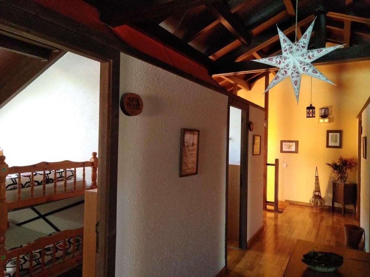 Refugio La Ardilla Real Hostel Posada De Valdeon Bagian luar foto